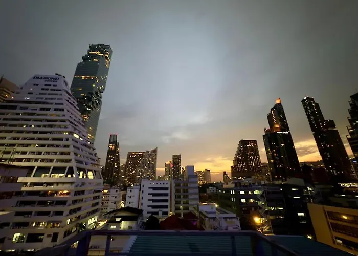 Апартаменты Cozy For 3 Guests In The Heart Of Silom - 3b